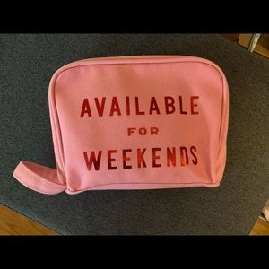 ✨ bando | pink toiletry bag - available/weekends